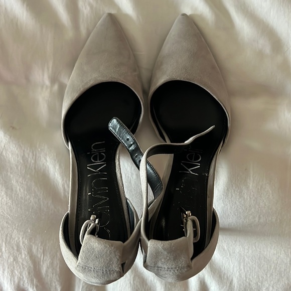 Calvin Klein Hilda grey heels - Picture 2 of 4